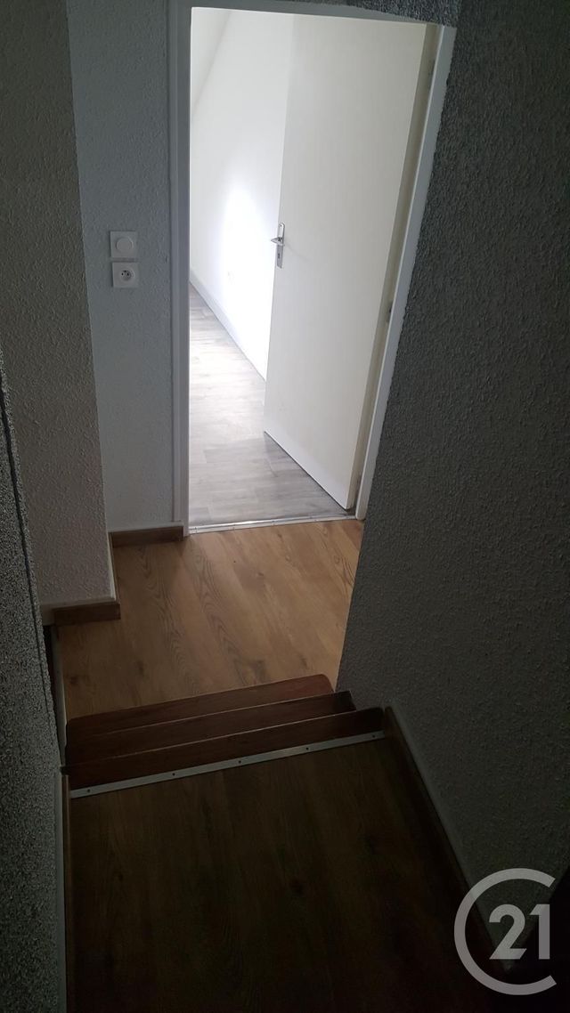 appartement à louer - 3 pièces - 46.12 m2 - LONS LE SAUNIER - 39 - FRANCHE-COMTE - Century 21 L'Immobilier Des Thermes appartement à louer - 3 pièces - 46.12 m2 - LONS LE SAUNIER - 39 - FRANCHE-COMTE - Century 21 L'Immobilier Des Thermes