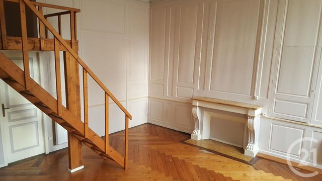 Appartement à louer - 2 pièces - 33.0 m2 - LONS LE SAUNIER - 39 - FRANCHE-COMTE - Century 21 Avenir Immobilier
