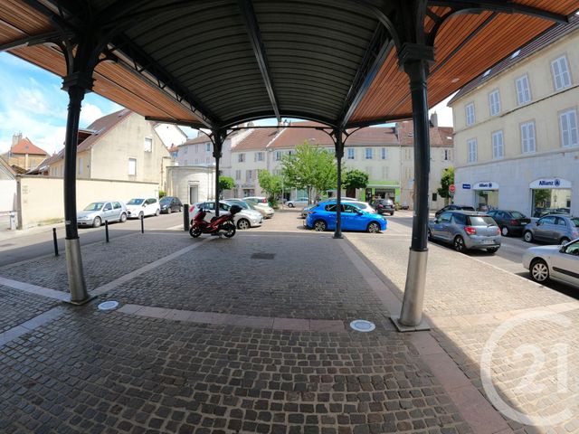 Appartement F1 à louer - 1 pièce - 52.73 m2 - LONS LE SAUNIER - 39 - FRANCHE-COMTE - Century 21 L'Immobilier Des Thermes Appartement F1 à louer - 1 pièce - 52.73 m2 - LONS LE SAUNIER - 39 - FRANCHE-COMTE - Century 21 L'Immobilier Des Thermes