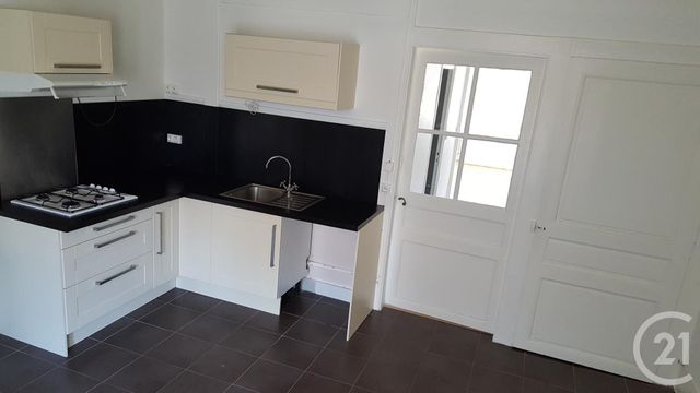 Appartement F1 à louer - 1 pièce - 52.73 m2 - LONS LE SAUNIER - 39 - FRANCHE-COMTE - Century 21 L'Immobilier Des Thermes Appartement F1 à louer - 1 pièce - 52.73 m2 - LONS LE SAUNIER - 39 - FRANCHE-COMTE - Century 21 L'Immobilier Des Thermes