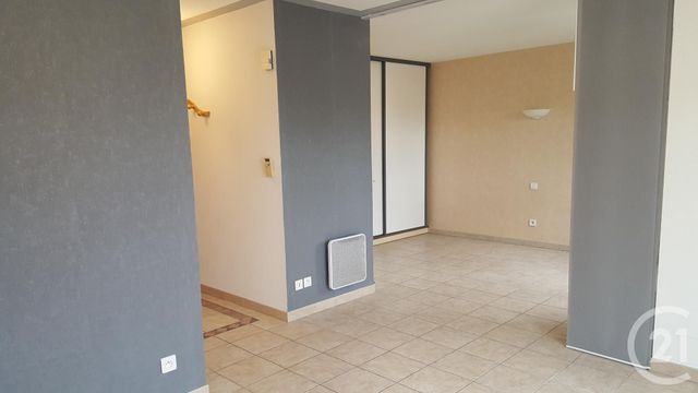 Appartement à louer - 2 pièces - 36.05 m2 - LONS LE SAUNIER - 39 - FRANCHE-COMTE - Century 21 Avenir Immobilier