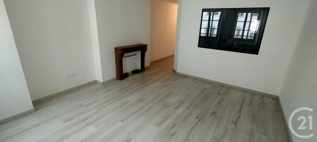 Appartement F2 à louer - 2 pièces - 60.23 m2 - LONS LE SAUNIER - 39 - FRANCHE-COMTE - Century 21 Avenir Immobilier