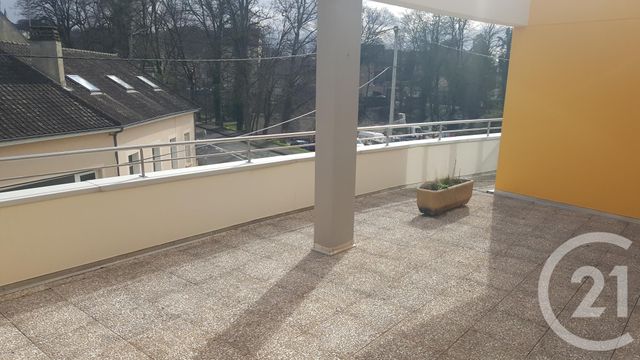 appartement à louer - 5 pièces - 131.02 m2 - LONS LE SAUNIER - 39 - FRANCHE-COMTE - Century 21 L'Immobilier Des Thermes