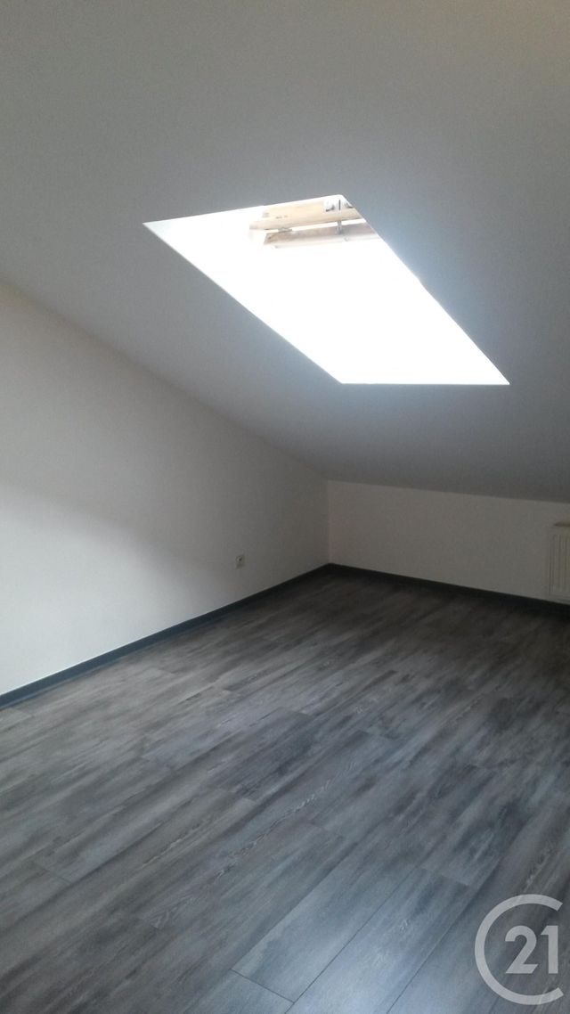 appartement à louer - 2 pièces - 43.74 m2 - LONS LE SAUNIER - 39 - FRANCHE-COMTE - Century 21 L'Immobilier Des Thermes appartement à louer - 2 pièces - 43.74 m2 - LONS LE SAUNIER - 39 - FRANCHE-COMTE - Century 21 L'Immobilier Des Thermes