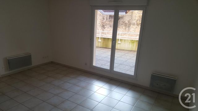 Appartement à louer - 2 pièces - 48.02 m2 - LONS LE SAUNIER - 39 - FRANCHE-COMTE - Century 21 Avenir Immobilier