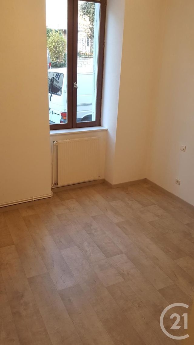 Appartement à louer - 3 pièces - 42.74 m2 - LONS LE SAUNIER - 39 - FRANCHE-COMTE - Century 21 Avenir Immobilier