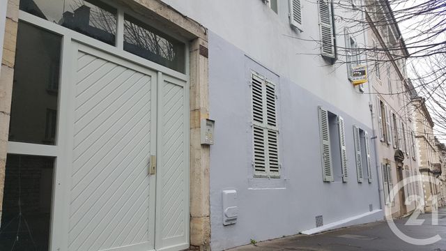 Appartement à louer - 3 pièces - 42.74 m2 - LONS LE SAUNIER - 39 - FRANCHE-COMTE - Century 21 Avenir Immobilier