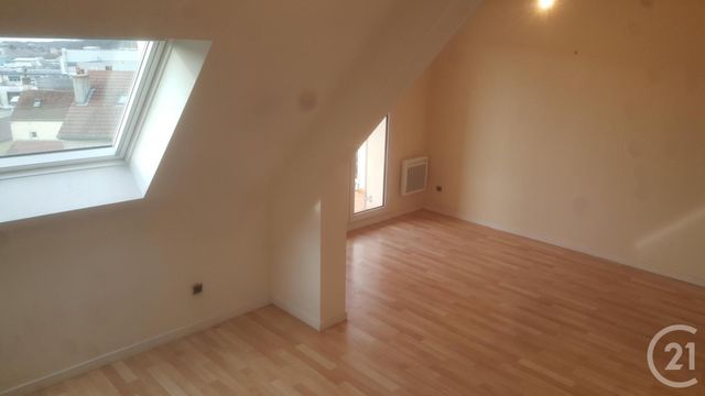 Afficher la photo en grand appartement à louer - 4 pièces - 65.45 m2 - LONS LE SAUNIER - 39 - FRANCHE-COMTE - Century 21 L'Immobilier Des Thermes