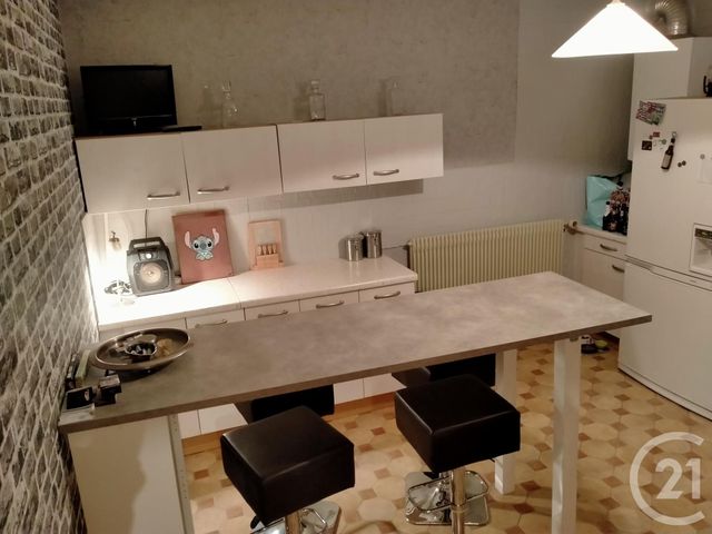Appartement à louer - 3 pièces - 95.84 m2 - LONS LE SAUNIER - 39 - FRANCHE-COMTE - Century 21 L'Immobilier Des Thermes