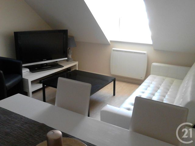 Appartement F3 à louer - 3 pièces - 41.14 m2 - LONS LE SAUNIER - 39 - FRANCHE-COMTE - Century 21 L'Immobilier Des Thermes Appartement F3 à louer - 3 pièces - 41.14 m2 - LONS LE SAUNIER - 39 - FRANCHE-COMTE - Century 21 L'Immobilier Des Thermes