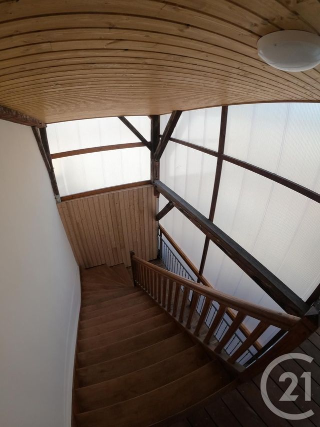appartement à louer - 3 pièces - 96.18 m2 - LONS LE SAUNIER - 39 - FRANCHE-COMTE - Century 21 L'Immobilier Des Thermes appartement à louer - 3 pièces - 96.18 m2 - LONS LE SAUNIER - 39 - FRANCHE-COMTE - Century 21 L'Immobilier Des Thermes