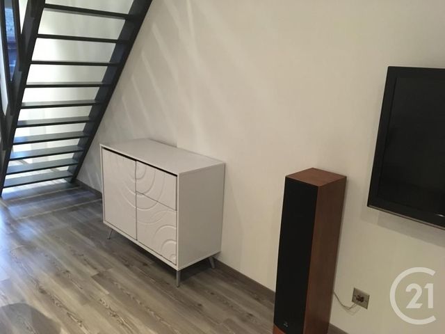 Appartement à louer - 2 pièces - 50.0 m2 - MONTAIGU - 39 - FRANCHE-COMTE - Century 21 Avenir Immobilier