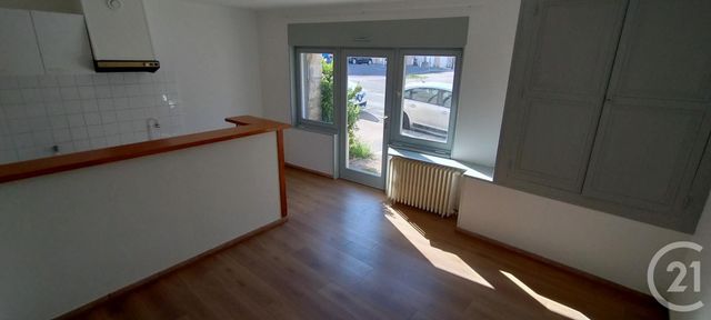 Appartement à louer - 3 pièces - 51.73 m2 - LONS LE SAUNIER - 39 - FRANCHE-COMTE - Century 21 L'Immobilier Des Thermes