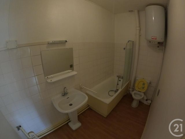 Appartement F1 à louer - 1 pièce - 49.2 m2 - LONS LE SAUNIER - 39 - FRANCHE-COMTE - Century 21 Avenir Immobilier