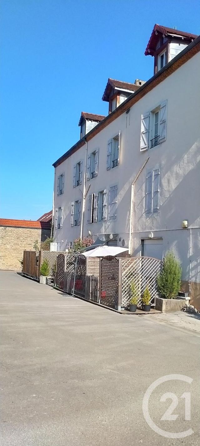Appartement à louer - 2 pièces - 28.0 m2 - MONTMOROT - 39 - FRANCHE-COMTE - Century 21 Avenir Immobilier