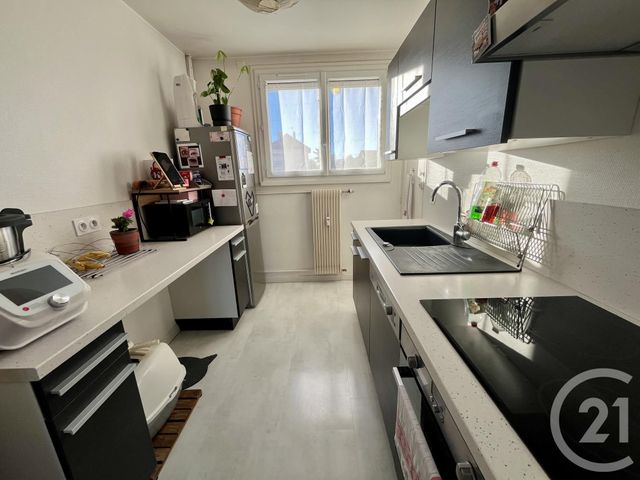 Appartement T4 à vendre - 4 pièces - 67.0 m2 - LONS LE SAUNIER - 39 - FRANCHE-COMTE - Century 21 Avenir Immobilier