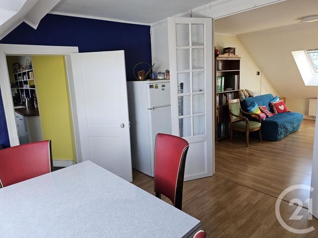 Appartement T3 à vendre - 3 pièces - 46.76 m2 - LONS LE SAUNIER - 39 - FRANCHE-COMTE - Century 21 Avenir Immobilier
