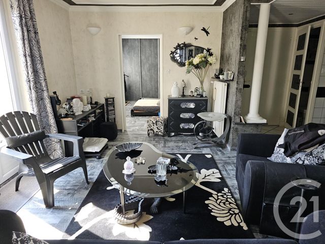 Appartement T3 à vendre - 5 pièces - 72.51 m2 - LONS LE SAUNIER - 39 - FRANCHE-COMTE - Century 21 Avenir Immobilier