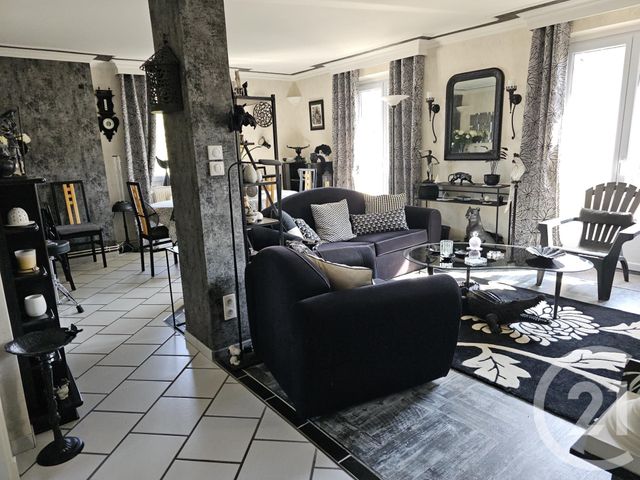 Appartement T3 à vendre - 5 pièces - 72.51 m2 - LONS LE SAUNIER - 39 - FRANCHE-COMTE - Century 21 Avenir Immobilier