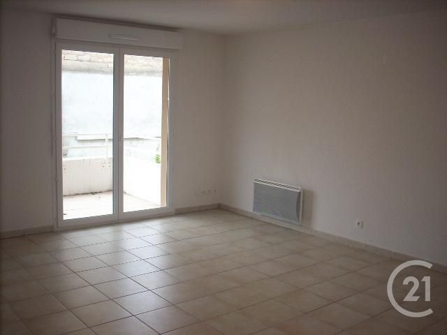 Appartement à louer - 2 pièces - 41.92 m2 - LONS LE SAUNIER - 39 - FRANCHE-COMTE - Century 21 Avenir Immobilier