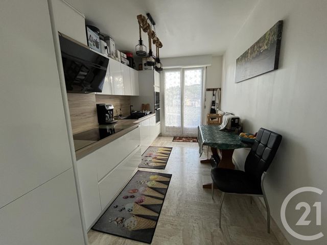 Appartement T4 à vendre - 4 pièces - 113.0 m2 - LONS LE SAUNIER - 39 - FRANCHE-COMTE - Century 21 Avenir Immobilier