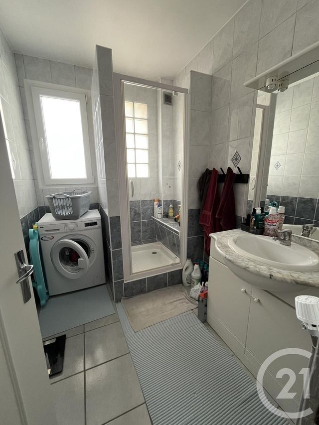 Appartement T4 à vendre - 4 pièces - 113.0 m2 - LONS LE SAUNIER - 39 - FRANCHE-COMTE - Century 21 Avenir Immobilier