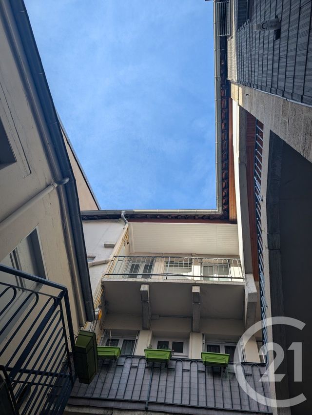 Appartement F3 à vendre - 3 pièces - 86.67 m2 - LONS LE SAUNIER - 39 - FRANCHE-COMTE - Century 21 Avenir Immobilier