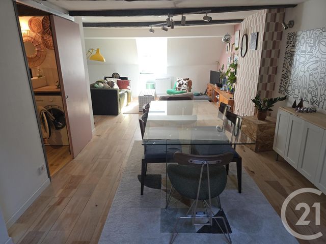 Appartement Atelier d'artiste à vendre - 2 pièces - 66.51 m2 - LONS LE SAUNIER - 39 - FRANCHE-COMTE - Century 21 Avenir Immobilier