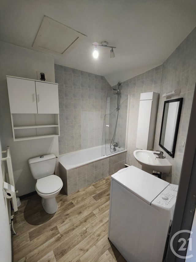 Appartement T2 à vendre - 2 pièces - 39.2 m2 - LONS LE SAUNIER - 39 - FRANCHE-COMTE - Century 21 Avenir Immobilier