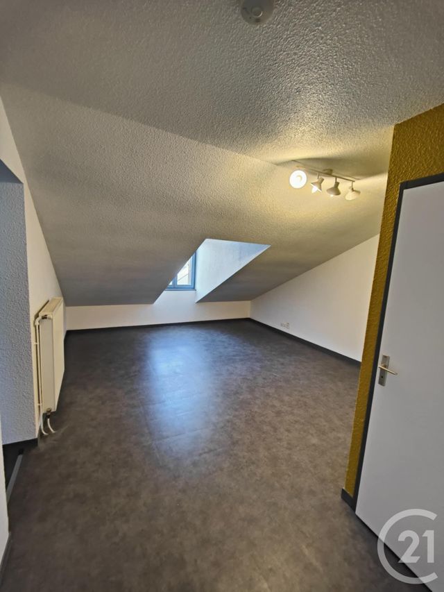 Appartement T2 à vendre - 2 pièces - 39.2 m2 - LONS LE SAUNIER - 39 - FRANCHE-COMTE - Century 21 Avenir Immobilier