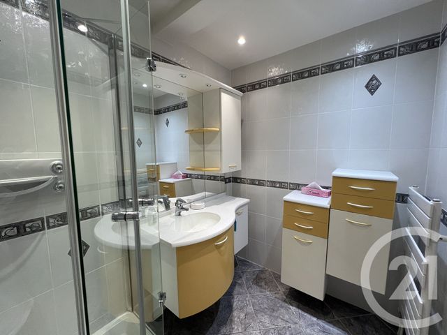 Appartement F3 à vendre - 3 pièces - 71.6 m2 - MONTMOROT - 39 - FRANCHE-COMTE - Century 21 Avenir Immobilier