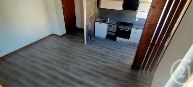 Appartement à louer - 4 pièces - 74.49 m2 - LONS LE SAUNIER - 39 - FRANCHE-COMTE - Century 21 Avenir Immobilier