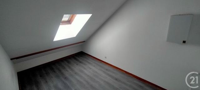 Appartement à louer - 4 pièces - 74.49 m2 - LONS LE SAUNIER - 39 - FRANCHE-COMTE - Century 21 Avenir Immobilier