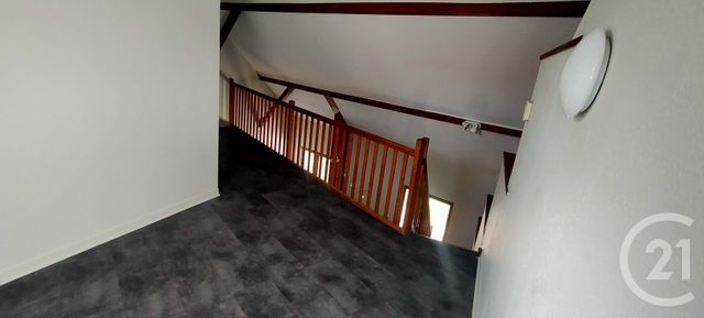 Appartement à louer - 4 pièces - 74.49 m2 - LONS LE SAUNIER - 39 - FRANCHE-COMTE - Century 21 Avenir Immobilier