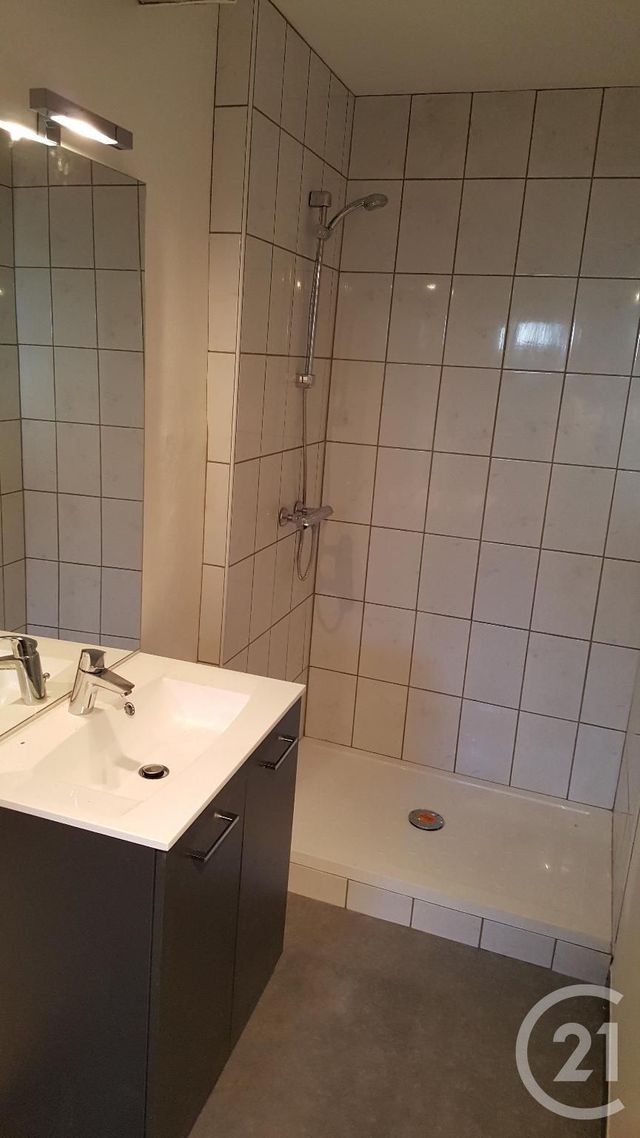 Appartement F2 à louer - 2 pièces - 60.23 m2 - LONS LE SAUNIER - 39 - FRANCHE-COMTE - Century 21 Avenir Immobilier