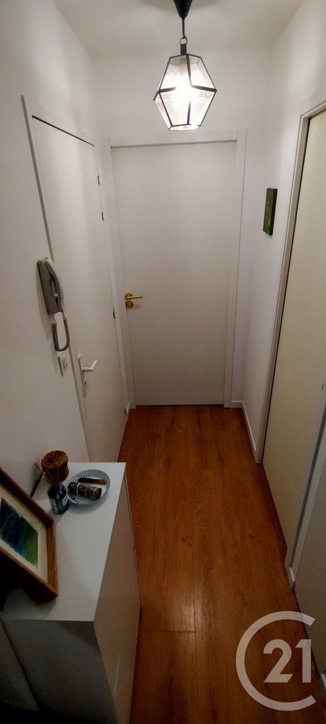 Appartement à louer - 2 pièces - 48.69 m2 - LONS LE SAUNIER - 39 - FRANCHE-COMTE - Century 21 Avenir Immobilier