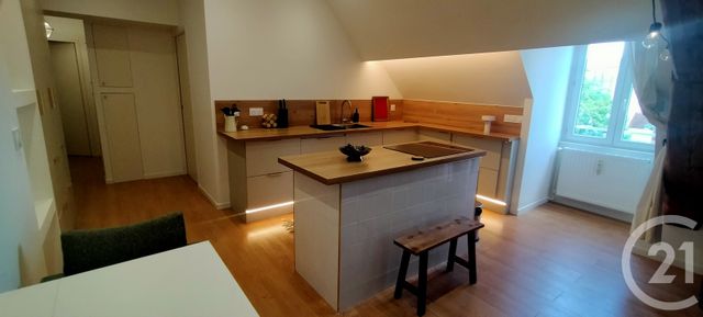 Appartement à louer - 2 pièces - 48.69 m2 - LONS LE SAUNIER - 39 - FRANCHE-COMTE - Century 21 Avenir Immobilier