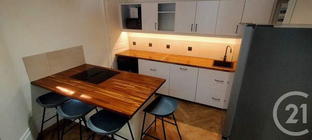 Appartement à louer - 2 pièces - 56.77 m2 - LONS LE SAUNIER - 39 - FRANCHE-COMTE - Century 21 Avenir Immobilier
